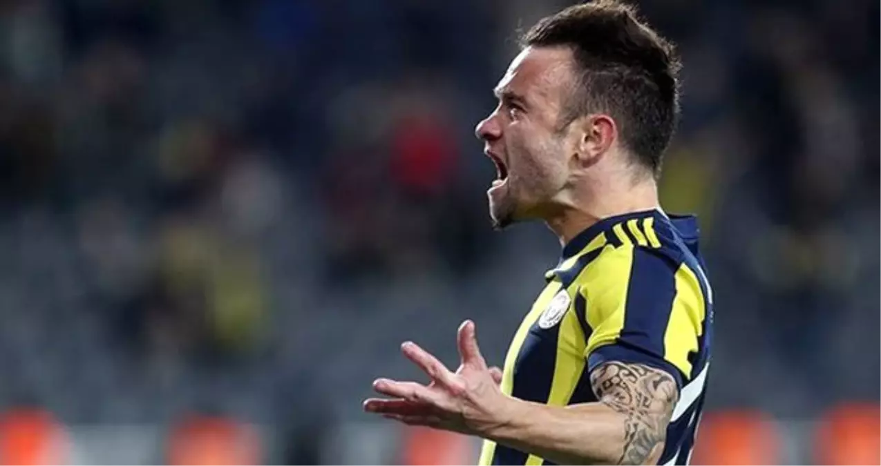 Fenerbahçe'de Yedek Kalan Valbuena Ayrılmayı Düşünmüyor: Hocamıza Saygı Duyuyorum
