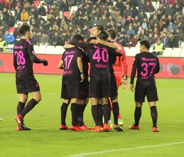 İlk Yarıda 2 Gol Var İlk Yarıda 2 Gol Var