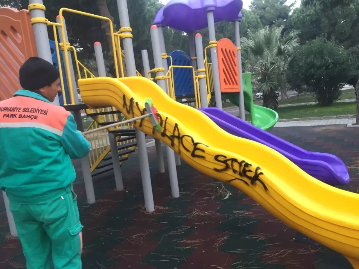 Kamu Malına Tahribat Tepki Çekiyor