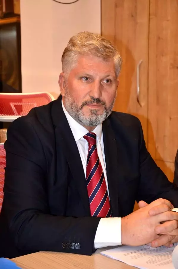 Naim Süleymanoğlu'nun Adı Çanakkale'de Yaşatılsın' Çağrısı