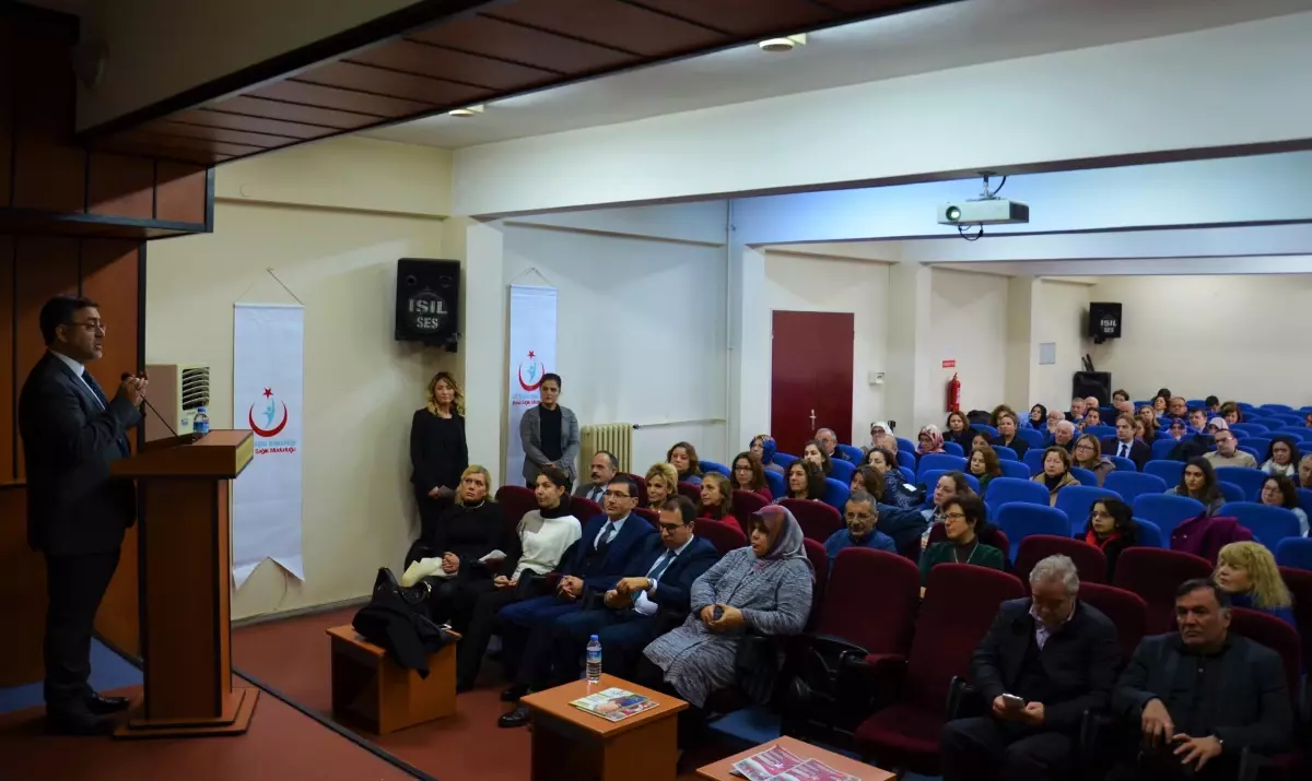 Osmangazi'deki Eczacılara Akılcı İlaç Eğitimi