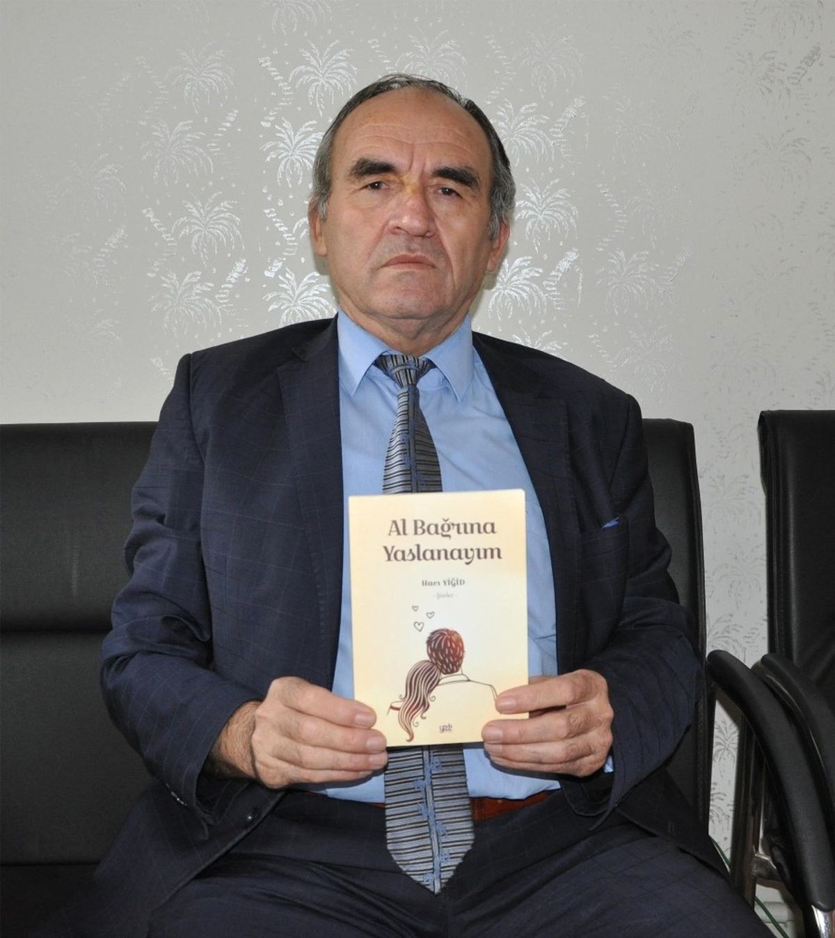 Şair Hacı Yiğid'in 8'inci Şiir Kitabı Çıktı.