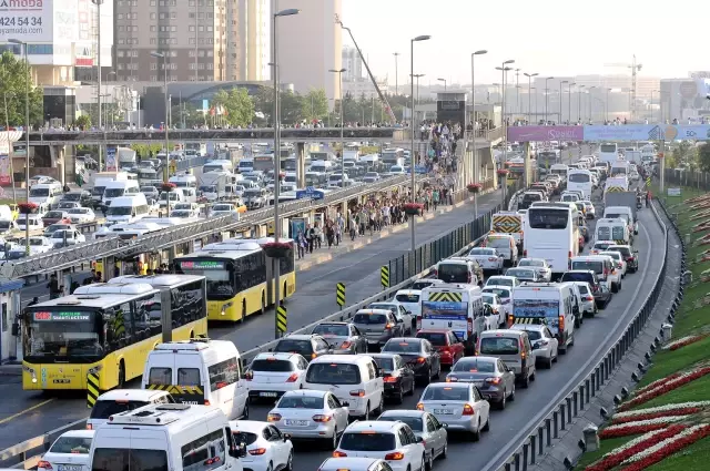 Trafiğe Kayıtlı Araç Sayısı 22 Milyonu Aştı