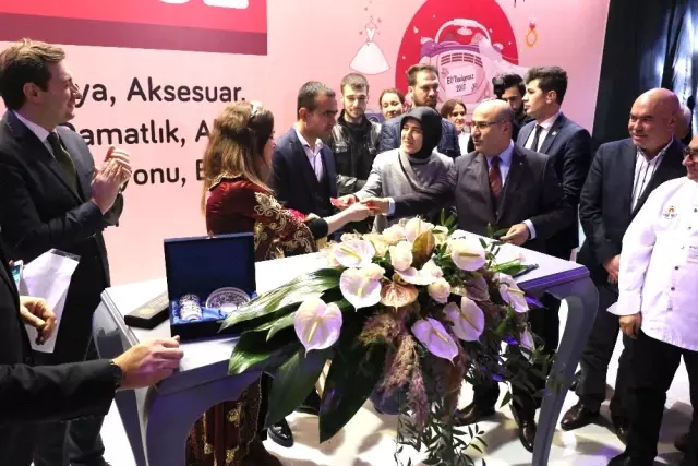 Adana'da 'Ev'leniyoruz Fuarı' Açıldı