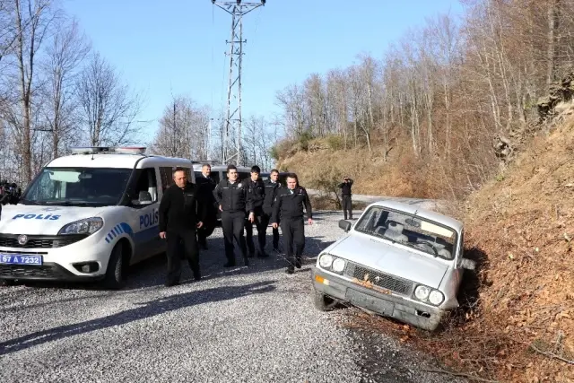15 Yaşındaki Ehliyetsiz Sürücü, Yakıtı Bitince Yakayı Ele Verdi