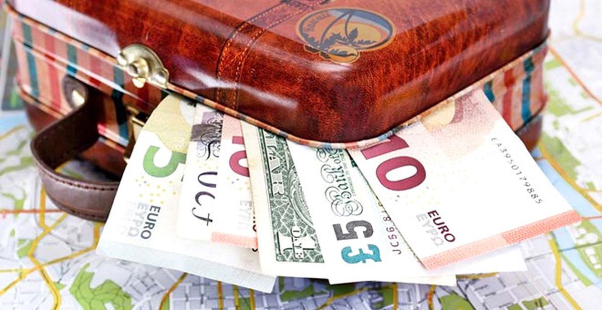 Seyahat Ederken Yolda Nasıl Para Kazanılır?