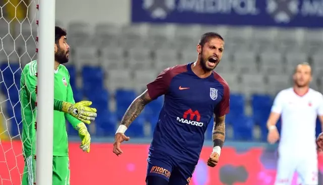 Ziraat Türkiye Kupası: Medipol Başakşehir: 0 - Kipaş Kahramanmaraşspor: 0 (İlk Yarı)