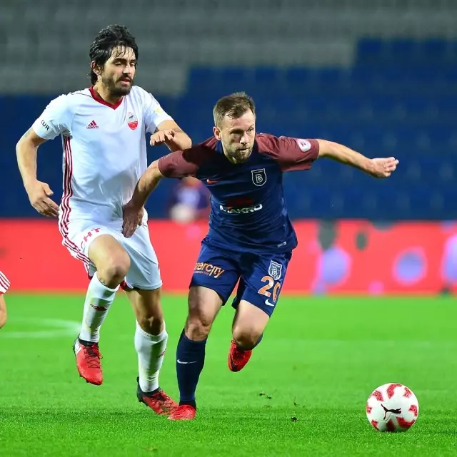 Ziraat Türkiye Kupası: Medipol Başakşehir: 0 - Kipaş Kahramanmaraşspor: 0 (İlk Yarı)