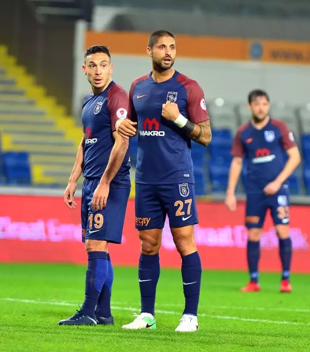 Ziraat Türkiye Kupası: Medipol Başakşehir: 0 - Kipaş Kahramanmaraşspor: 0 (İlk Yarı)