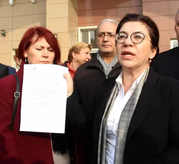 CHP'li Biçer'den Ak Partili İki Belediye Başkanı İçin Suç Duyurusu CHP'li Biçer'den Ak Partili İki Belediye Başkanı İçin Suç Duyurusu