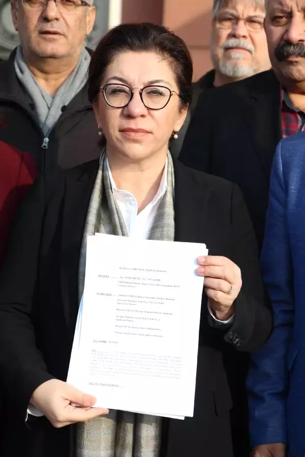 CHP'li Biçer'den Ak Partili İki Belediye Başkanı İçin Suç Duyurusu CHP'li Biçer'den Ak Partili İki Belediye Başkanı İçin Suç Duyurusu