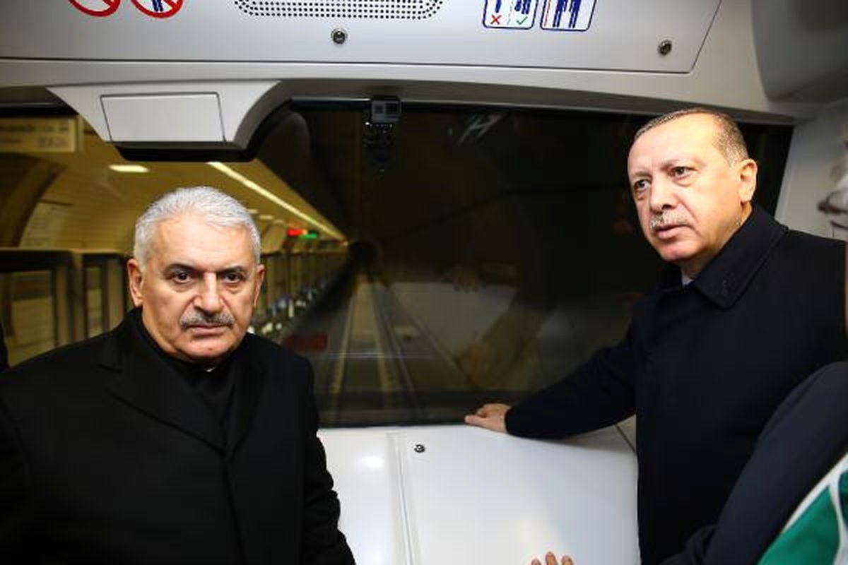 Erdoğan İlk Sürücüsüz Metro ile Üsküdar'dan Ümraniye'ye Gitti