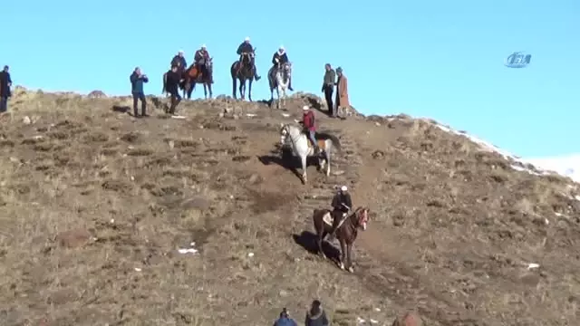 Erzurum'un 500 Yıllık Geleneği: 1001 Hatim Erzurum'un 500 Yıllık Geleneği: 1001 Hatim
