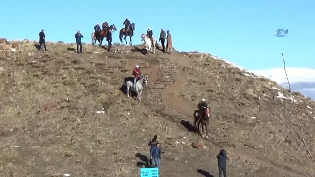 Erzurum'un 500 Yıllık Geleneği: 1001 Hatim Erzurum'un 500 Yıllık Geleneği: 1001 Hatim