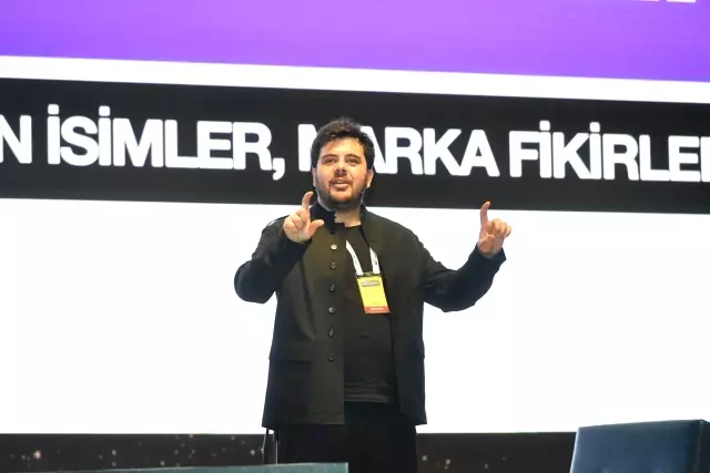 Eser Yenenler 3. Ankarara Marka Festivali'nde Markasının Zor Günlerini Anlattı