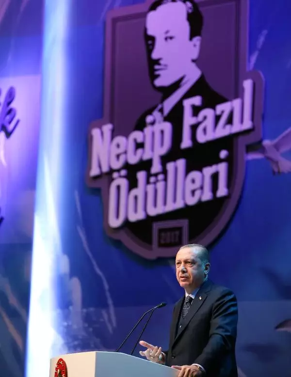 Necip Fazıl Ödülleri Sahiplerini Buldu(2)