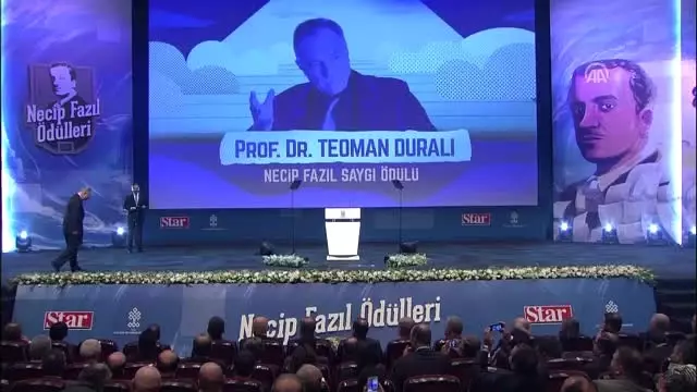 Necip Fazıl Saygı Ödülüne Layık Görülen Prof. Dr. Teoman Duralı, Ödülünü Cumhurbaşkanı Erdoğan'ın...
