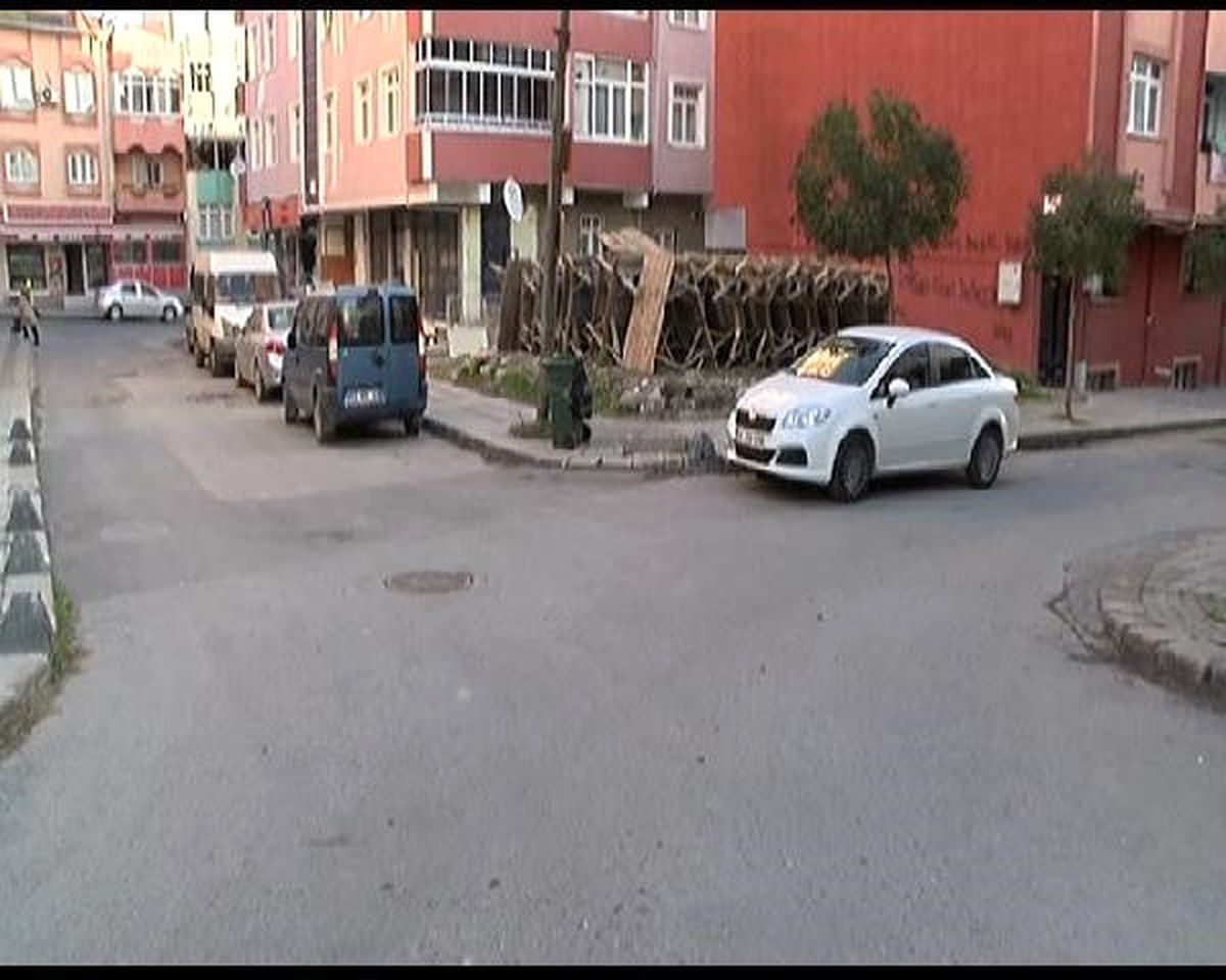 Sefaköy'deki O Sokakta Her Yer Delik Deşik...  Emircan'a 8 Kurşun İsabet Etmiş