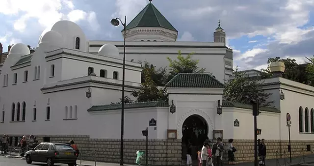 Fransa'da Mahkeme, Şiddeti Teşvik Ettiği Gerekçesiyle Cami Kapattı