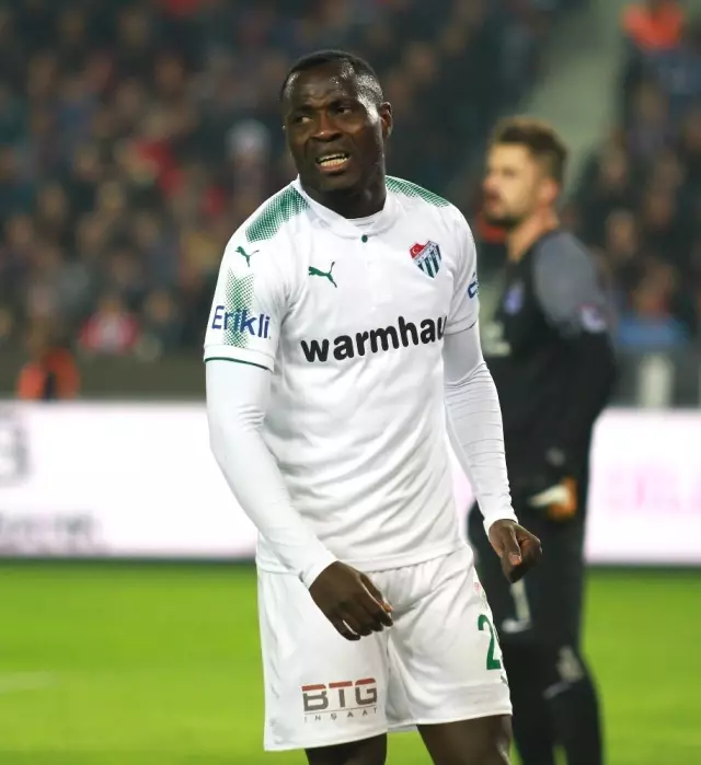 Süper Lig: Trabzonspor: 0 - Bursaspor: 0 (İlk Yarı) Süper Lig: Trabzonspor: 0 - Bursaspor: 0 (İlk Yarı)