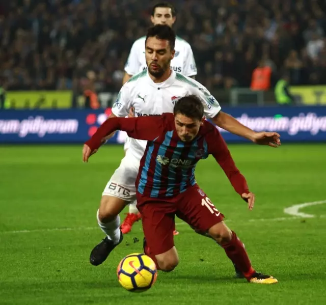 Süper Lig: Trabzonspor: 0 - Bursaspor: 0 (İlk Yarı) Süper Lig: Trabzonspor: 0 - Bursaspor: 0 (İlk Yarı)