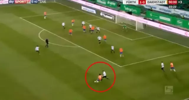 Hamit Altıntop Orta Açmaya Çalışırken Ligin En İyi Gollerinden Birini Attı