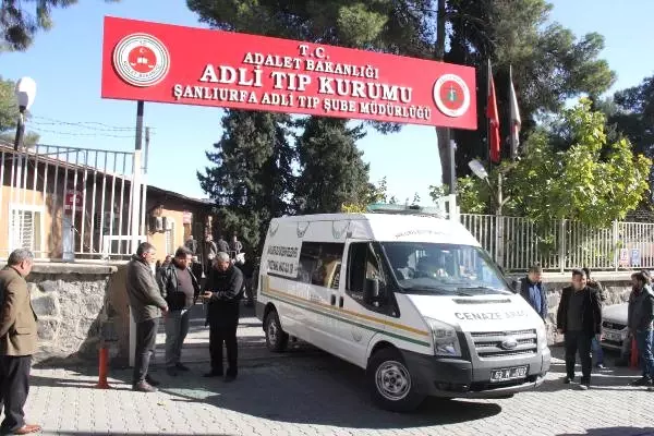 Hırsızlık Şüphelisi, Demir Parmaklıkların Üzerine Düşerek Öldü