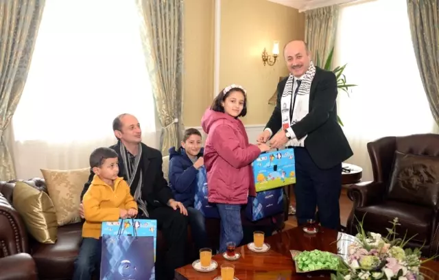 Vali Azizoğlu: 'İslam Barış Dinidir' Vali Azizoğlu: 'İslam Barış Dinidir'