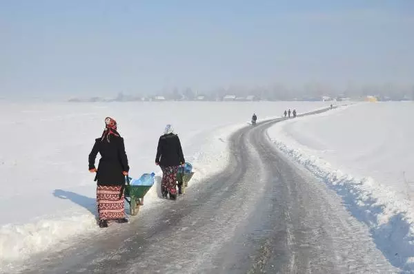 Yüksekova'da Köylülerin Su Çilesi