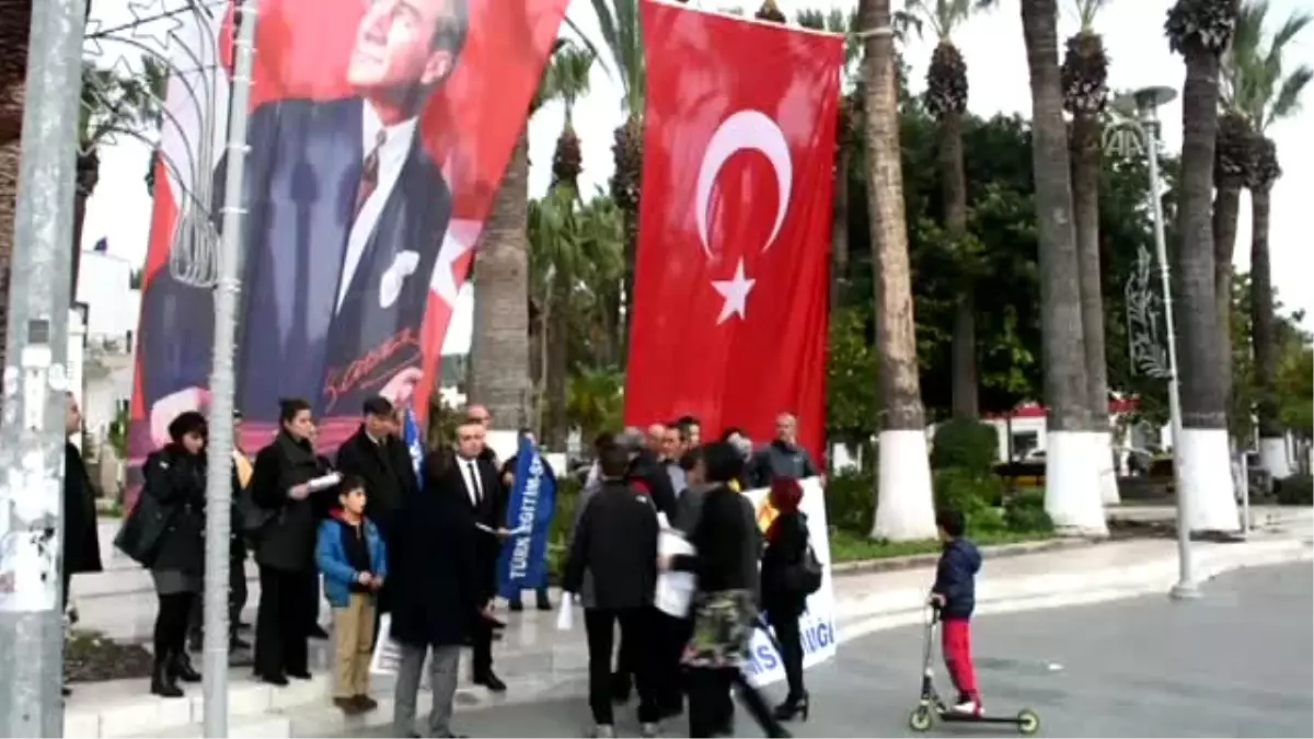 Eğitimciler, İzmir'de Okul Müdürünün Öldürülmesini Protesto Etti