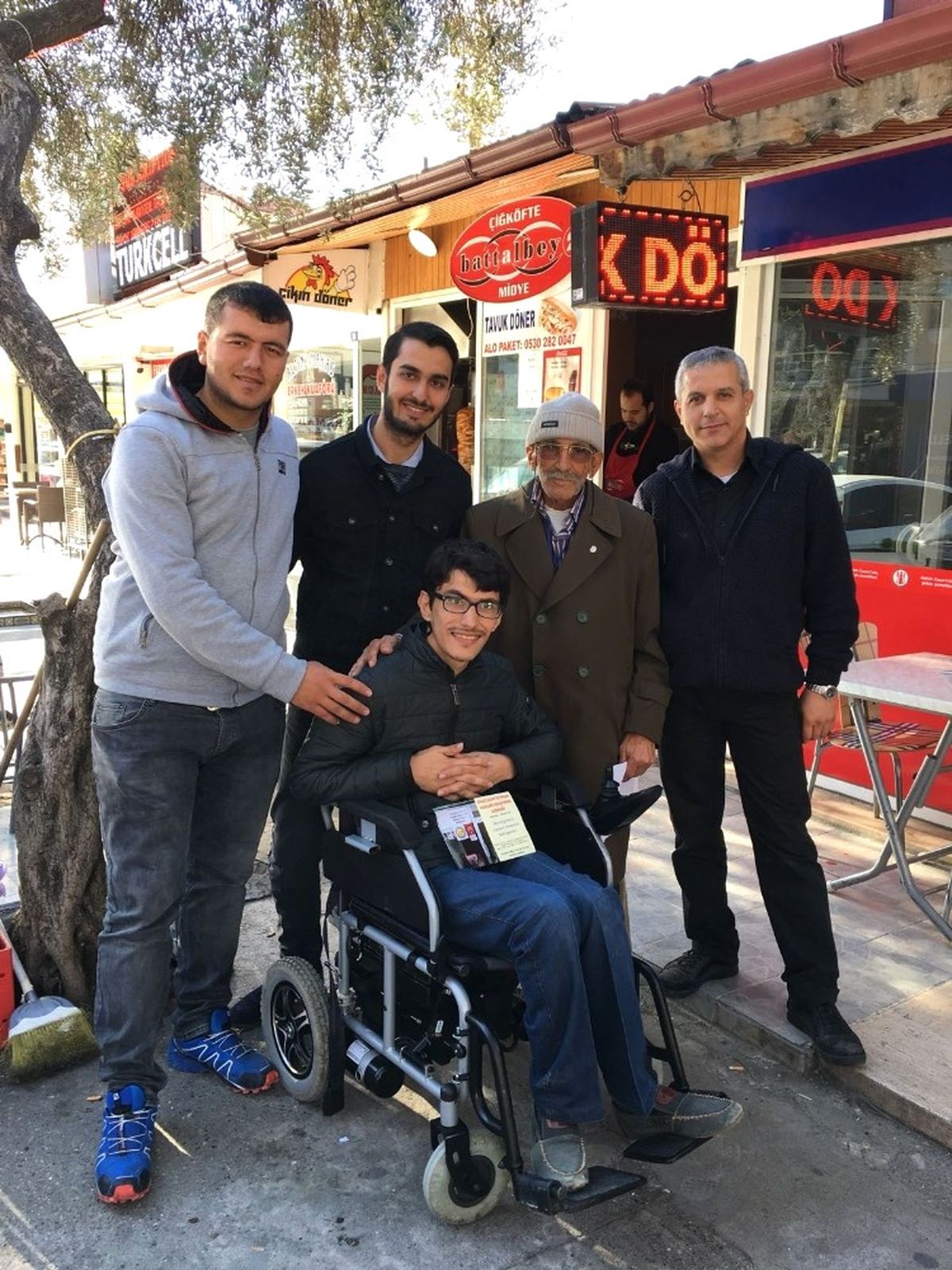 Engelli Vatandaşa Akülü Araba