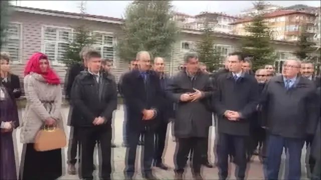 İzmir'de Okul Müdürünün Öldürülmesi Kınandı İzmir'de Okul Müdürünün Öldürülmesi Kınandı