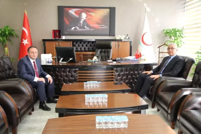 Sağlık Müdürü Akdoğan'a 'Hayırlı Olsun' Ziyaretleri Sağlık Müdürü Akdoğan'a 'Hayırlı Olsun' Ziyaretleri