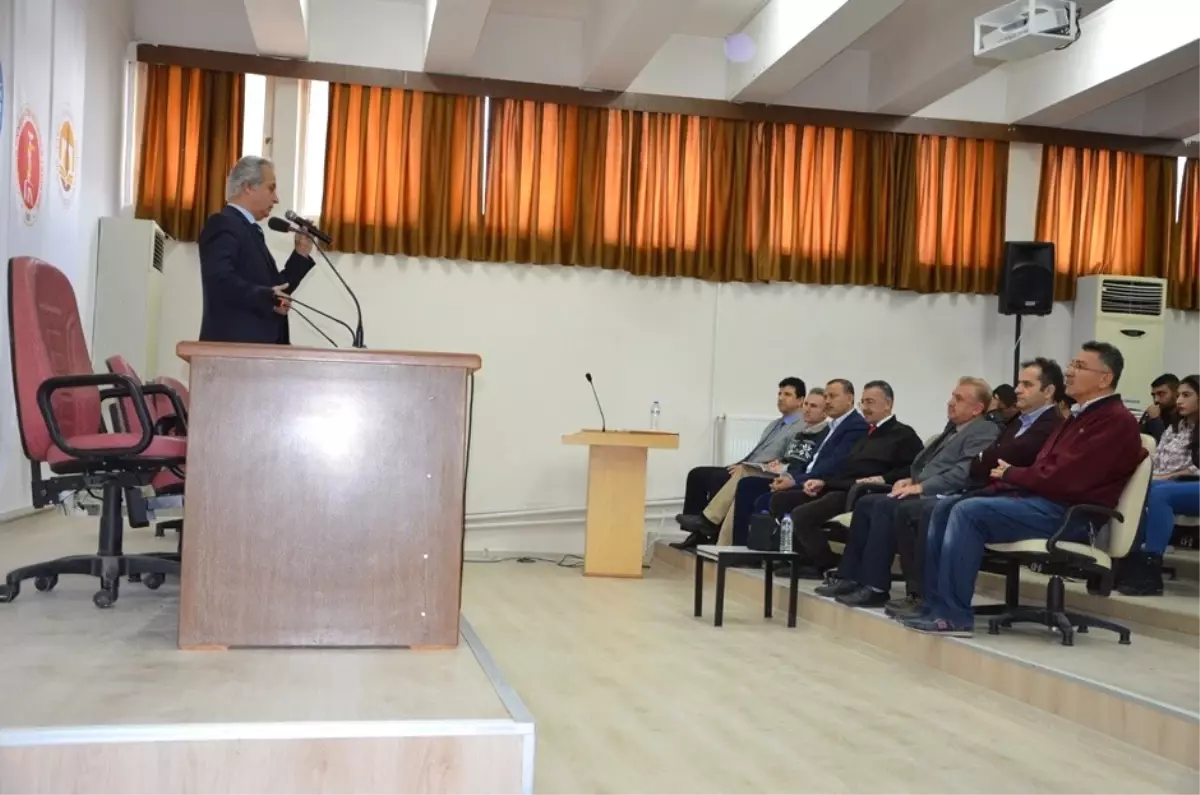 Sosyal Bilimler Myo'da Sevgi Konulu Panel Düzenlendi