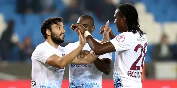 Trabzonspor'da Oynayamayan Volkan Şen, Takımdan Ayrılıyor Trabzonspor'da Oynayamayan Volkan Şen, Takımdan Ayrılıyor
