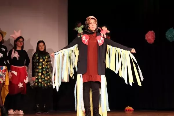 Aileler Günde En Az 1 Saat Çocuklarıyla Oyun Oynamalı' Aileler Günde En Az 1 Saat Çocuklarıyla Oyun Oynamalı'