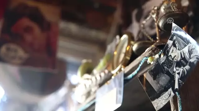 Nostaljik Eşyaları 20 Metrekarelik Çay Ocağında Sergiliyor Nostaljik Eşyaları 20 Metrekarelik Çay Ocağında Sergiliyor