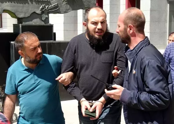 2 Çocuğu Vurduğu Silah 'Öldürmeye Elverişsiz' Çıktı, 7,5 Yıl Hapis Cezası Aldı 2 Çocuğu Vurduğu Silah 'Öldürmeye Elverişsiz' Çıktı, 7,5 Yıl Hapis Cezası Aldı
