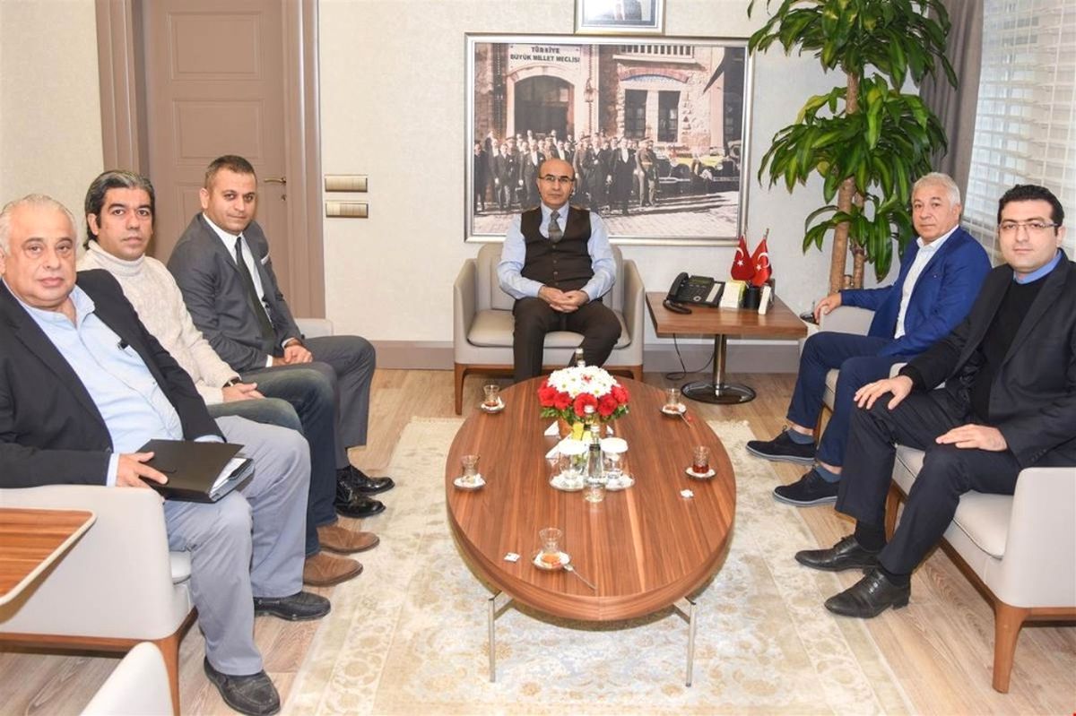 Adana'ya Tekstil ve Hazır Giyim Bölgesi İsteniyor