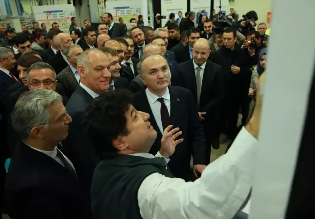 Bakan Özlü Kocaeli'de Fabrika Açılışına Katıldı Bakan Özlü Kocaeli'de Fabrika Açılışına Katıldı
