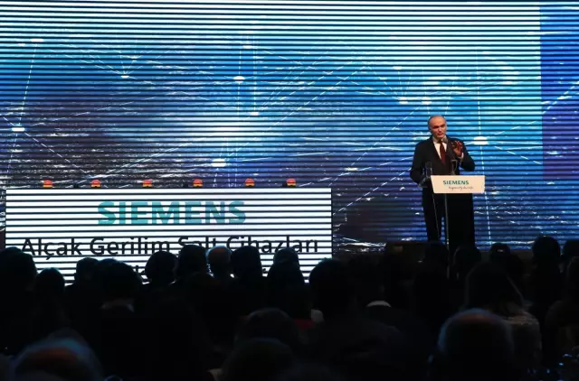 Bakan Özlü Kocaeli'de Fabrika Açılışına Katıldı Bakan Özlü Kocaeli'de Fabrika Açılışına Katıldı