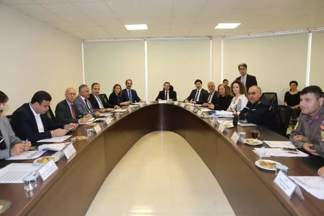 Hatay'da Ukome Komisyonu 21 Maddeyi Görüştü Hatay'da Ukome Komisyonu 21 Maddeyi Görüştü