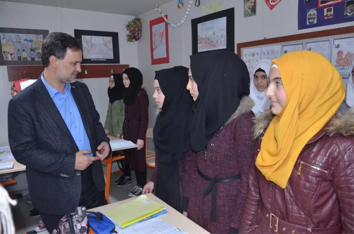 Kızılay Genel Müdürü İbrahim Altan, Mülteci Kampını Gezdi