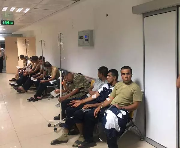 Manisa'daki Askerleri Zehirleyen Yemekte Kullanılan Et Oda Sıcaklığında 27 Saat Bekletilmiş Manisa'daki Askerleri Zehirleyen Yemekte Kullanılan Et Oda Sıcaklığında 27 Saat Bekletilmiş