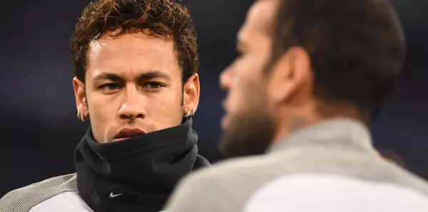 Neymar, Belçika'dan Sürpriz Bekliyor Neymar, Belçika'dan Sürpriz Bekliyor