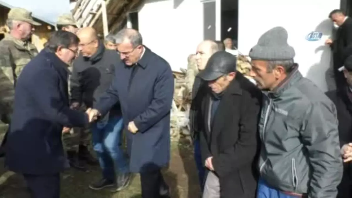 Tokat'ta Yürekler Dağlandı... Yangında Ölen 3 Minik Kardeş Yan Yana Defnedildi