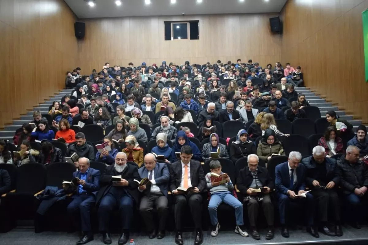 Akyazı'da Kitap Okuma Etkinliği Düzenlendi