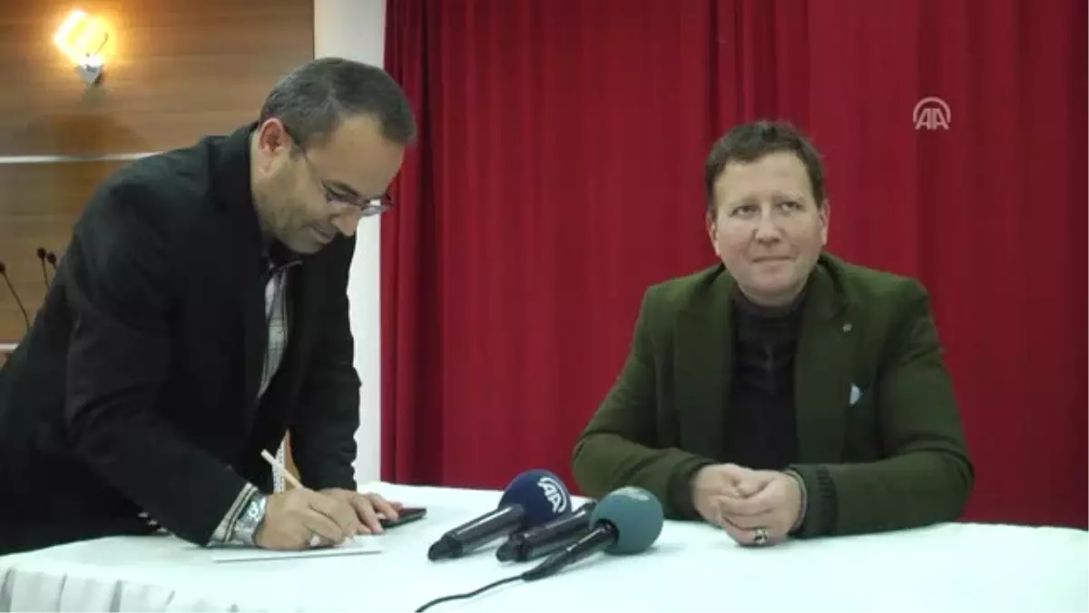 Fransız Piyanist ve Besteci Blet: 'Filistin İçin Konserlerime Devam Edeceğim'