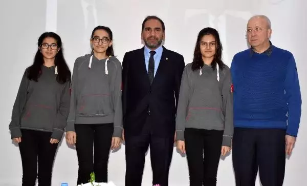 Mecnun Otyakmaz: 'Beşiktaş Maçında Bizi Mutlu Edecek Bir Sonuç Alacağız' Mecnun Otyakmaz: 'Beşiktaş Maçında Bizi Mutlu Edecek Bir Sonuç Alacağız'