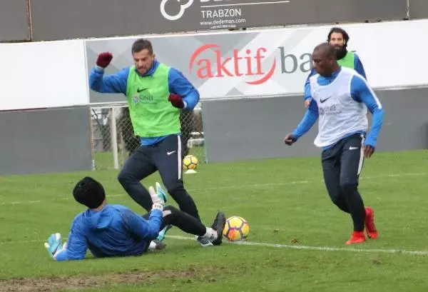 Trabzonspor'da Neşeli Antrenman Trabzonspor'da Neşeli Antrenman